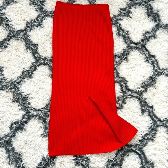 St. John Stretch Ribbed Wool Skirt - Picture 3 of 7